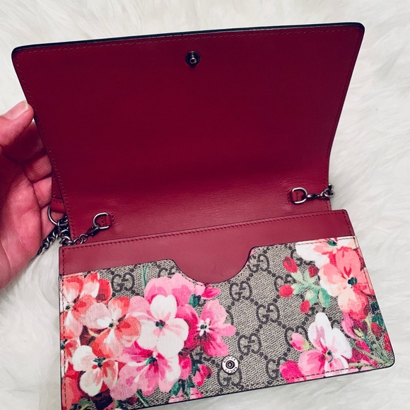 Gucci - Picture 2 of 8